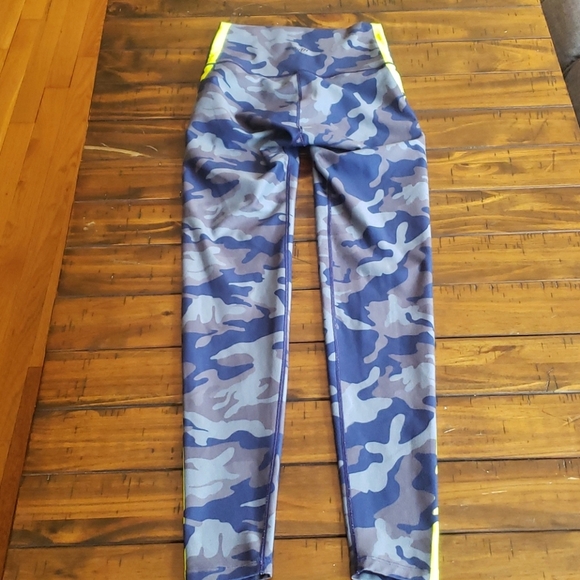 WITH camo leggings - Picture 8 of 10
